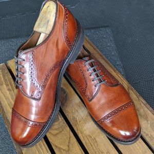 SOLD ! Allen Edmonds Benton Comfort Derby